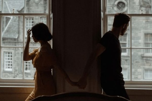 khi tinh yeu bi gia dinh ngan cam